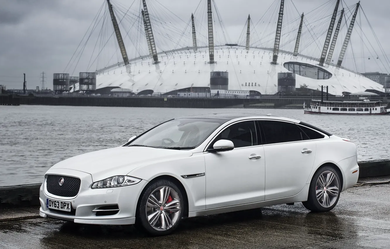 Jaguar XJ White