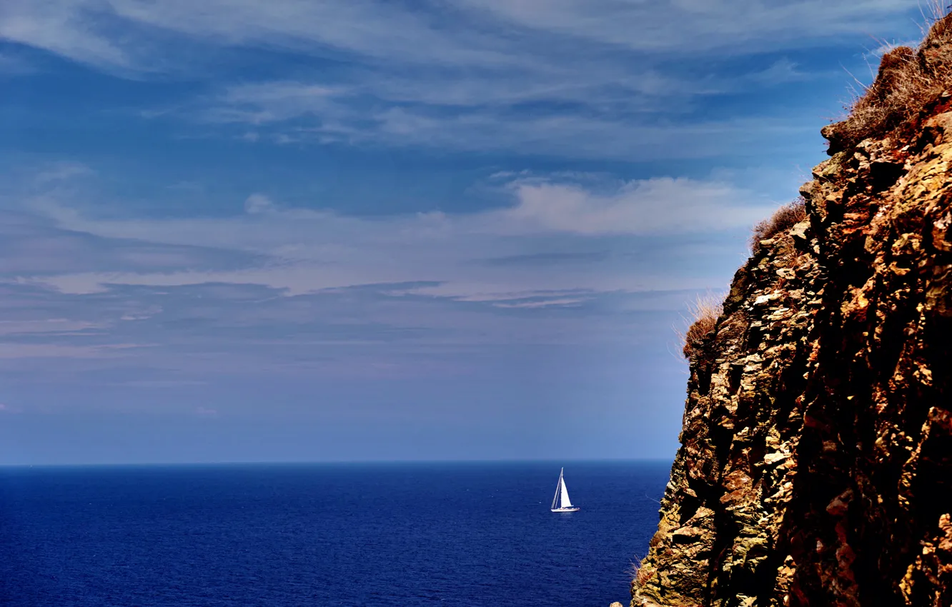 Фото обои sea, seascape, boat, sunny, cliff, sailing