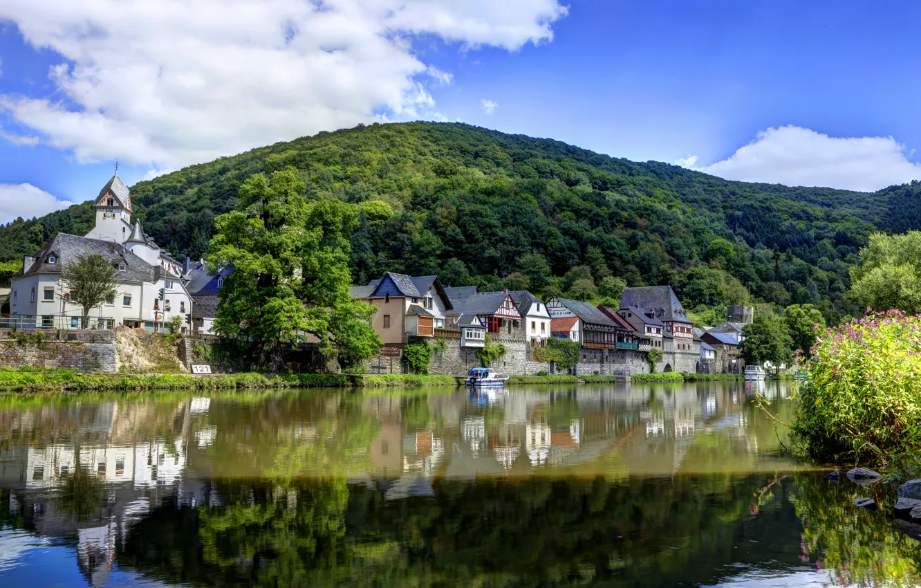 Фото обои вода, деревья, отражение, река, берег, гора, дома, Германия