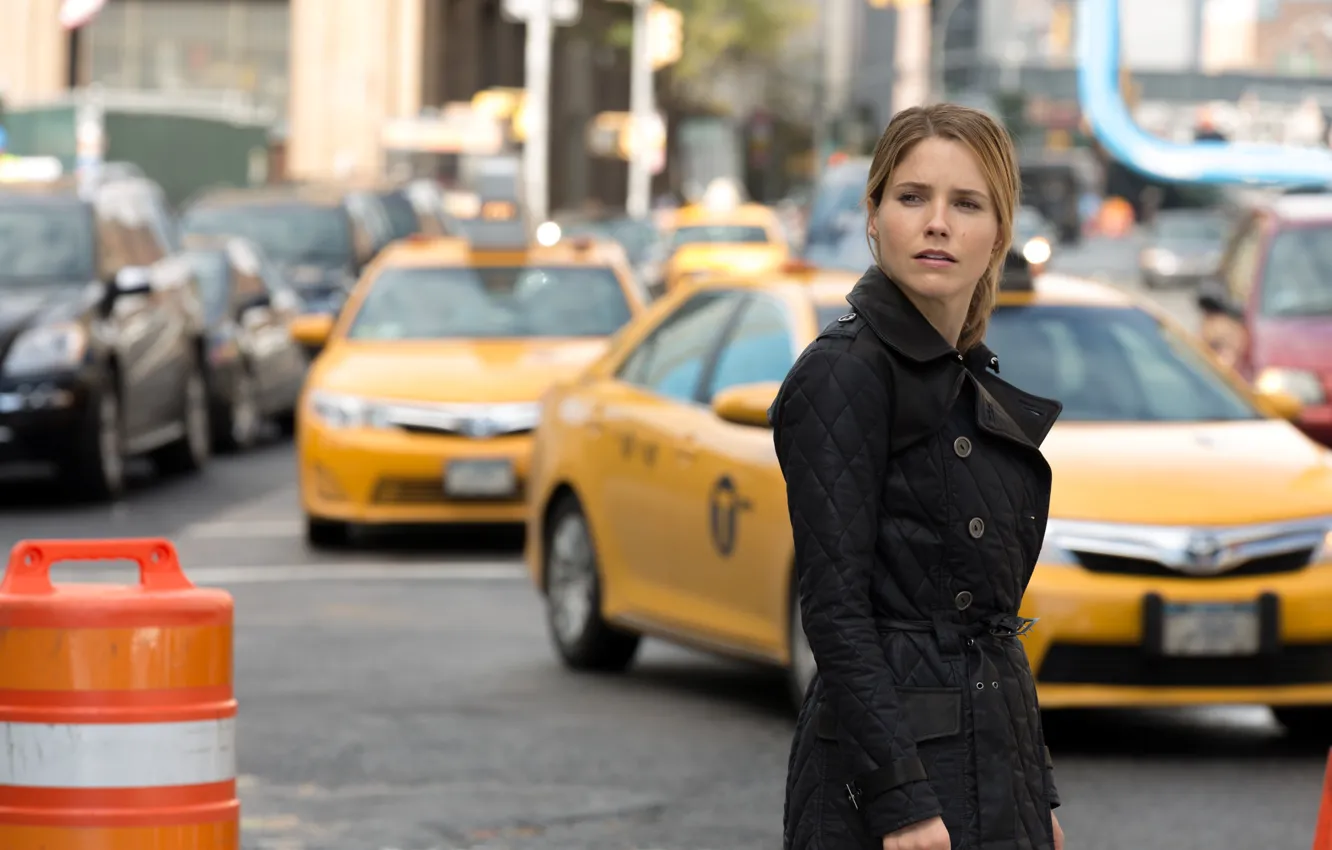 Фото обои улица, такси, сериал, Sophia Bush, София Буш, Детектив, Полиция Чикаго, Chicago P.D.