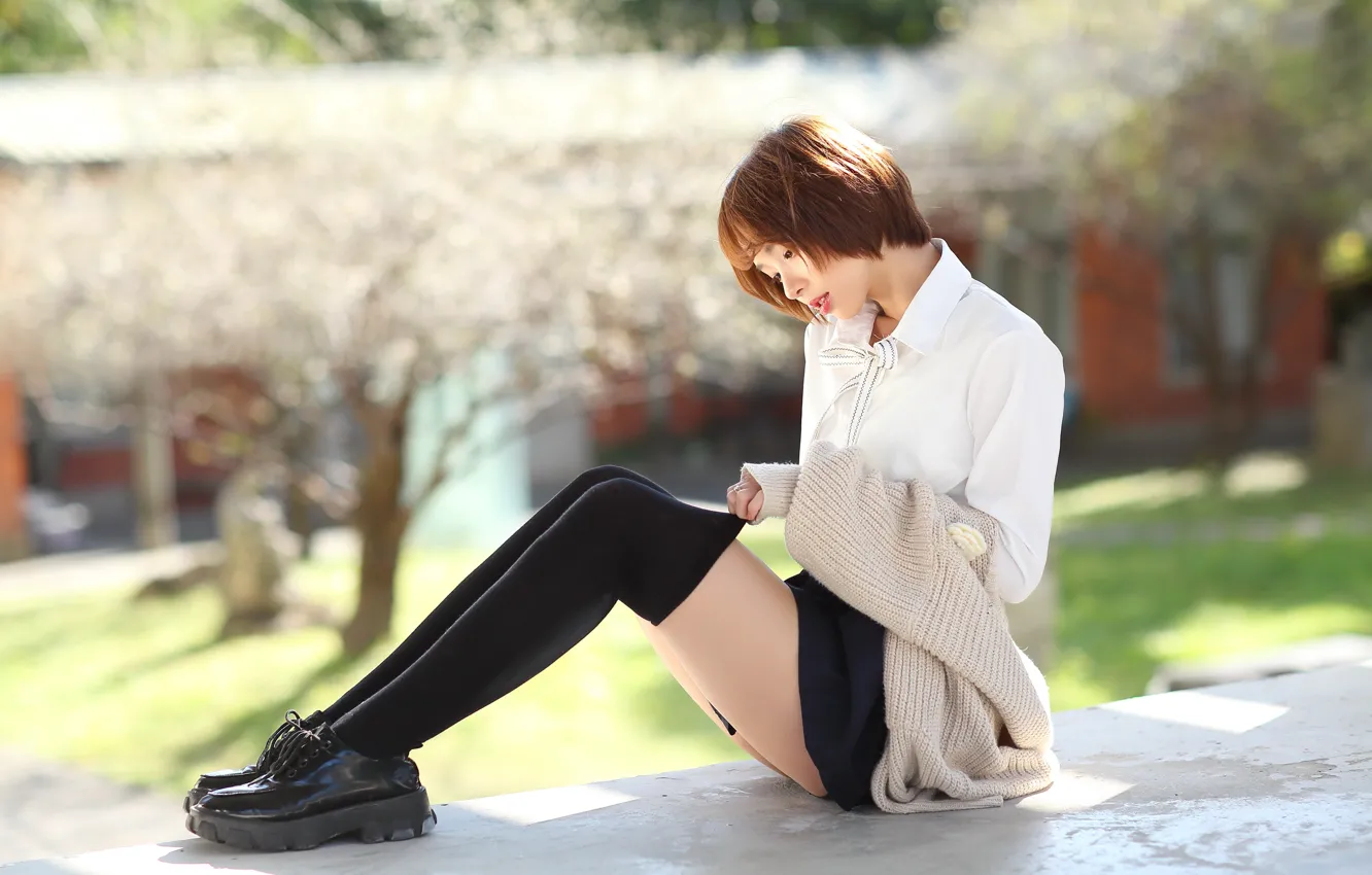 Фото обои девушка, поза, азиатка