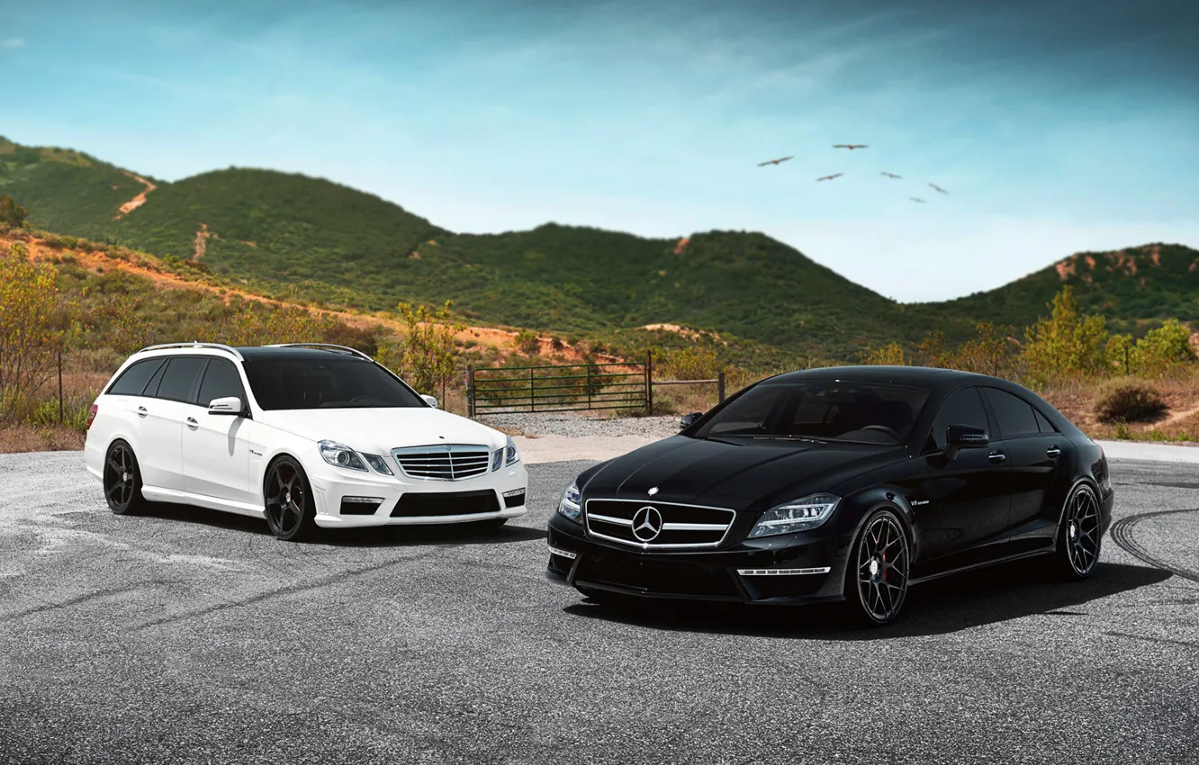 Фото обои белый, черный, тюнинг, мерседес, Mercedes-Benz AMG E63, AMG CLS63