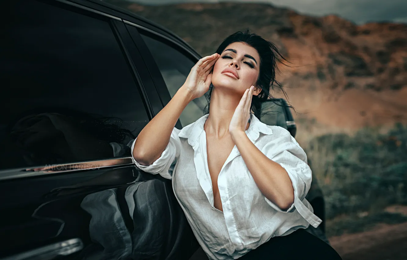 Фото обои машина, авто, девушка, поза, руки, брюнетка, закрытые глаза, Антон Харисов