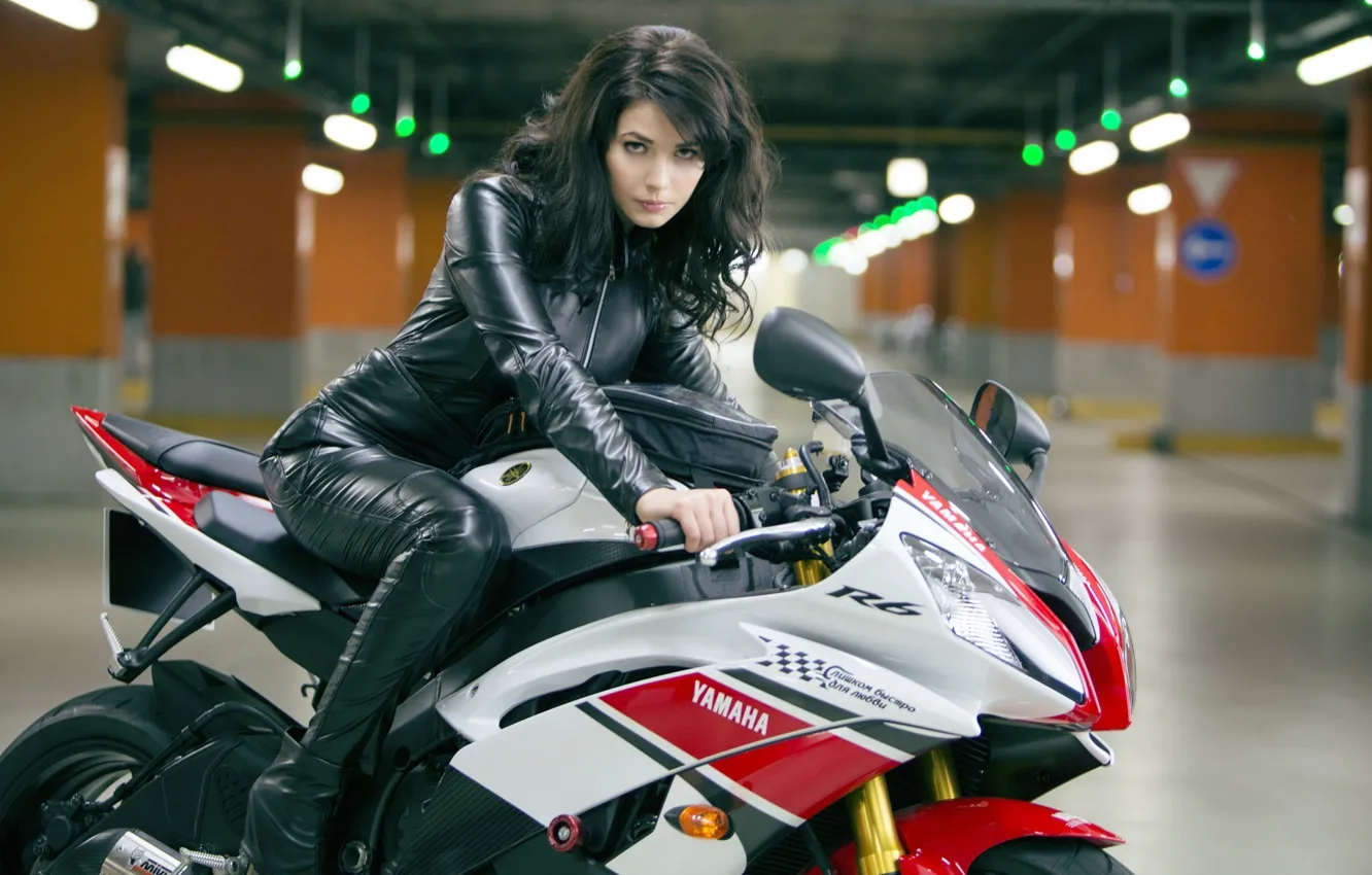 Фото обои девушка, секси, актриса, мотоцикл, sexy, красотка, Yamaha, Крепкий орешек