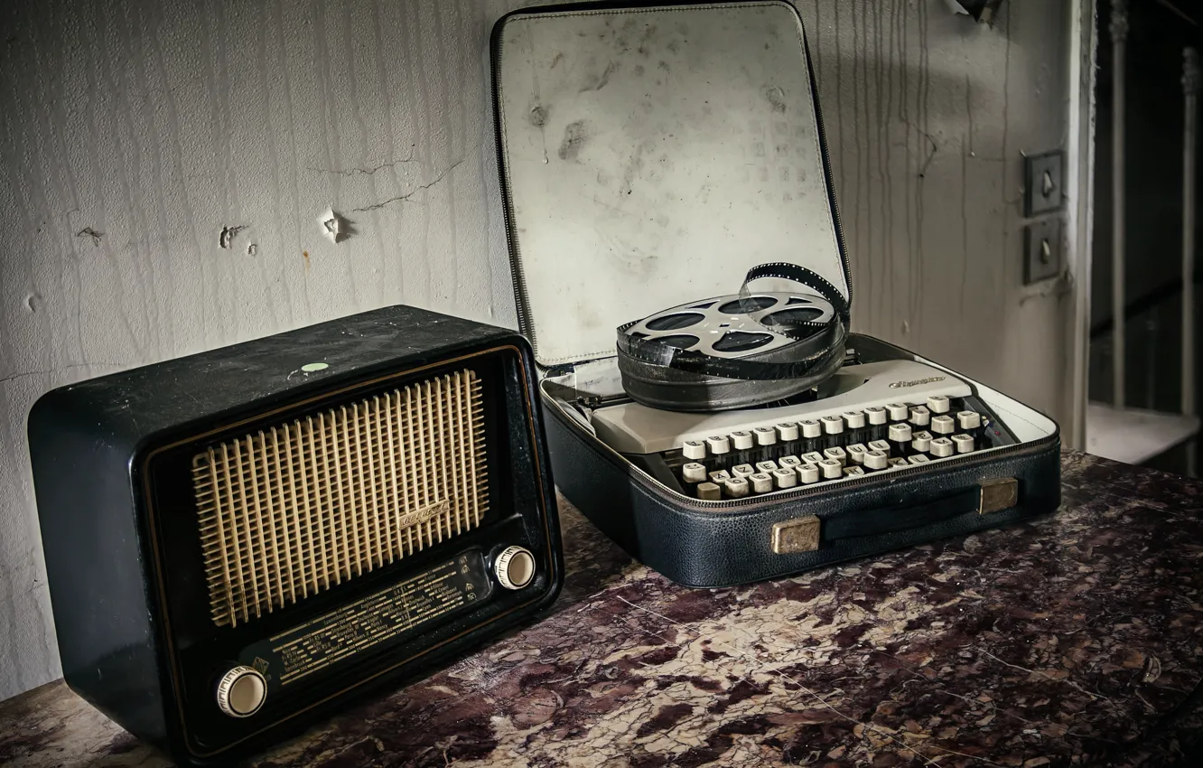 Фото обои лента, радиоприёмник, Typewriter