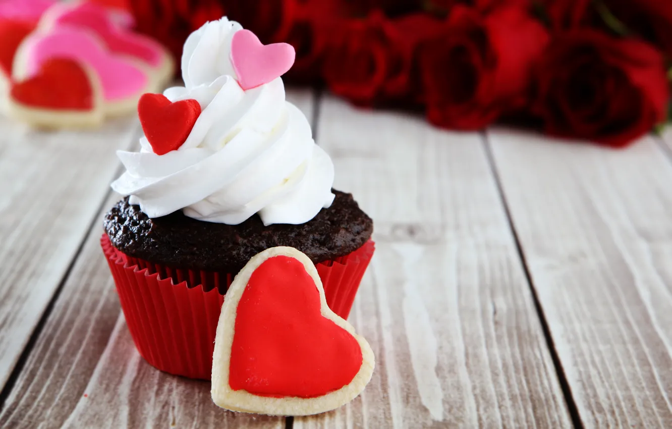Фото обои праздник, пирожное, cake, День святого Валентина, wood, Valentine's Day, cupcake, sweets