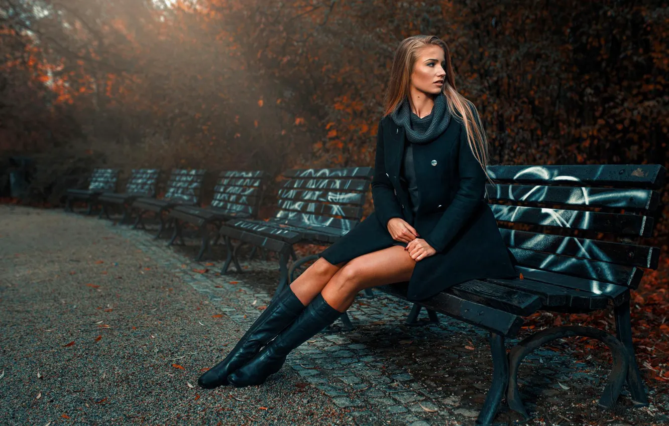 Фото обои осень, девушка, стиль, парк, скамейки, Asia Piorkowska