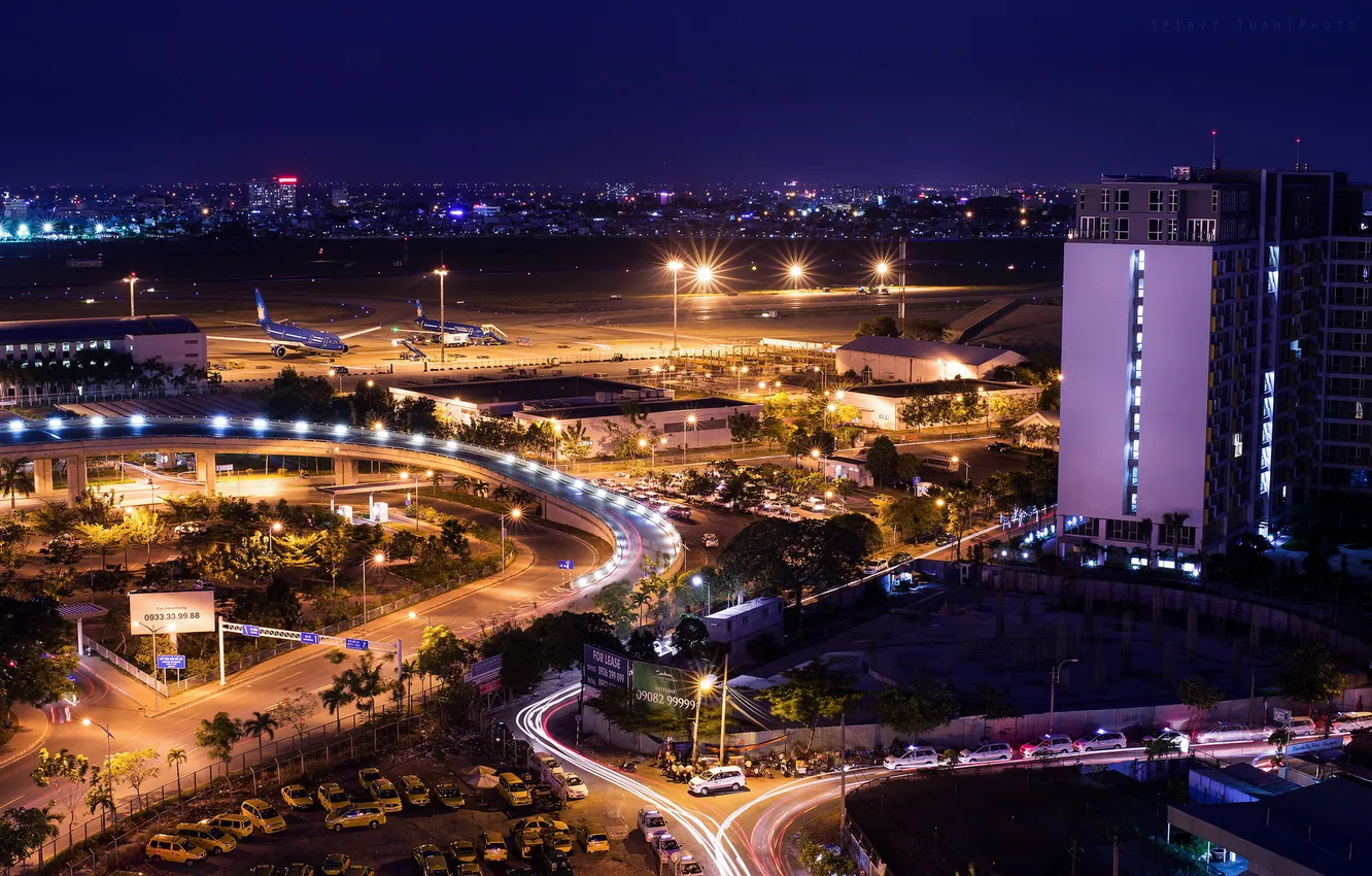 Фото обои ночь, город, Tan Son Nhat Air Port