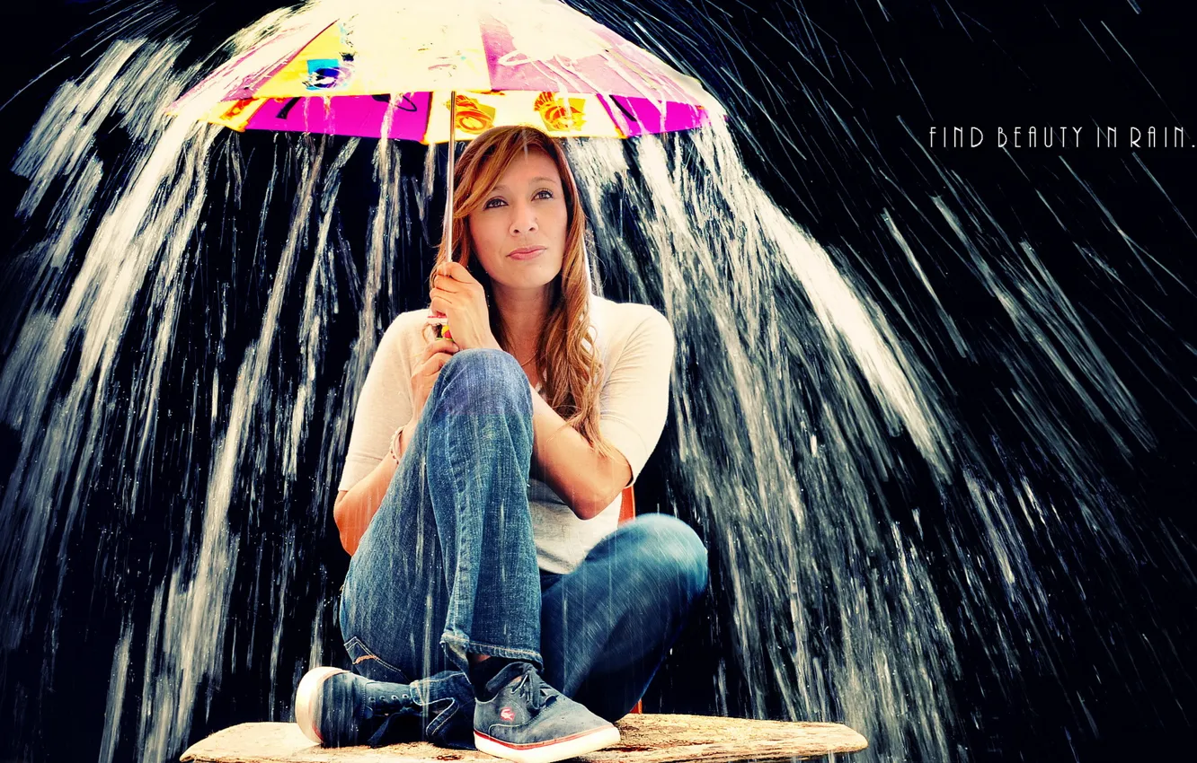 Фото обои девушка, дождь, ситуация, зонт