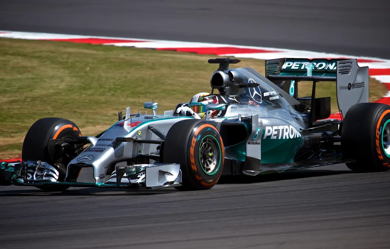 Фото обои Lewis Hamilton, Formula One, World Champion