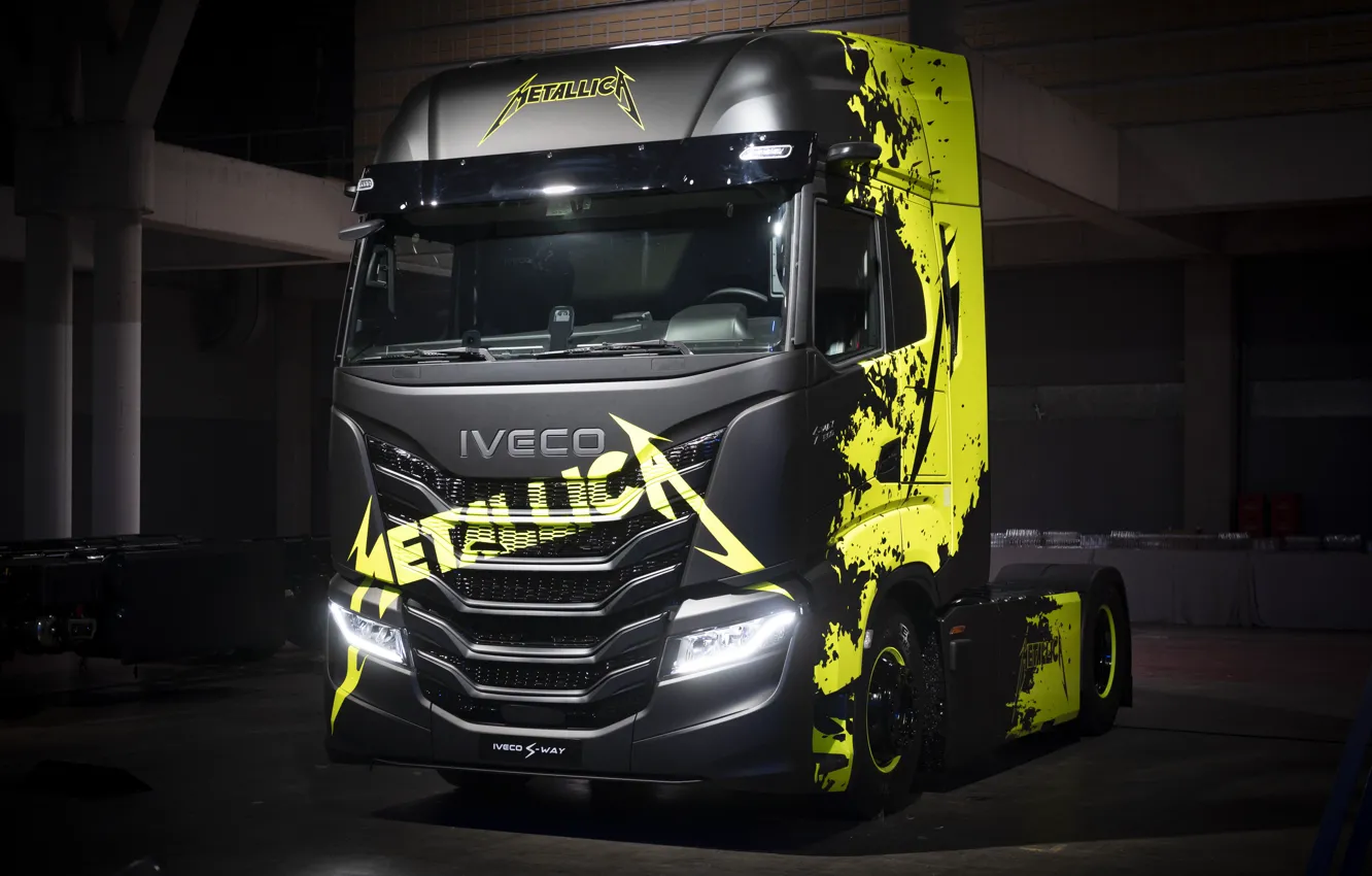 Фото обои metallica, iveco, s-way