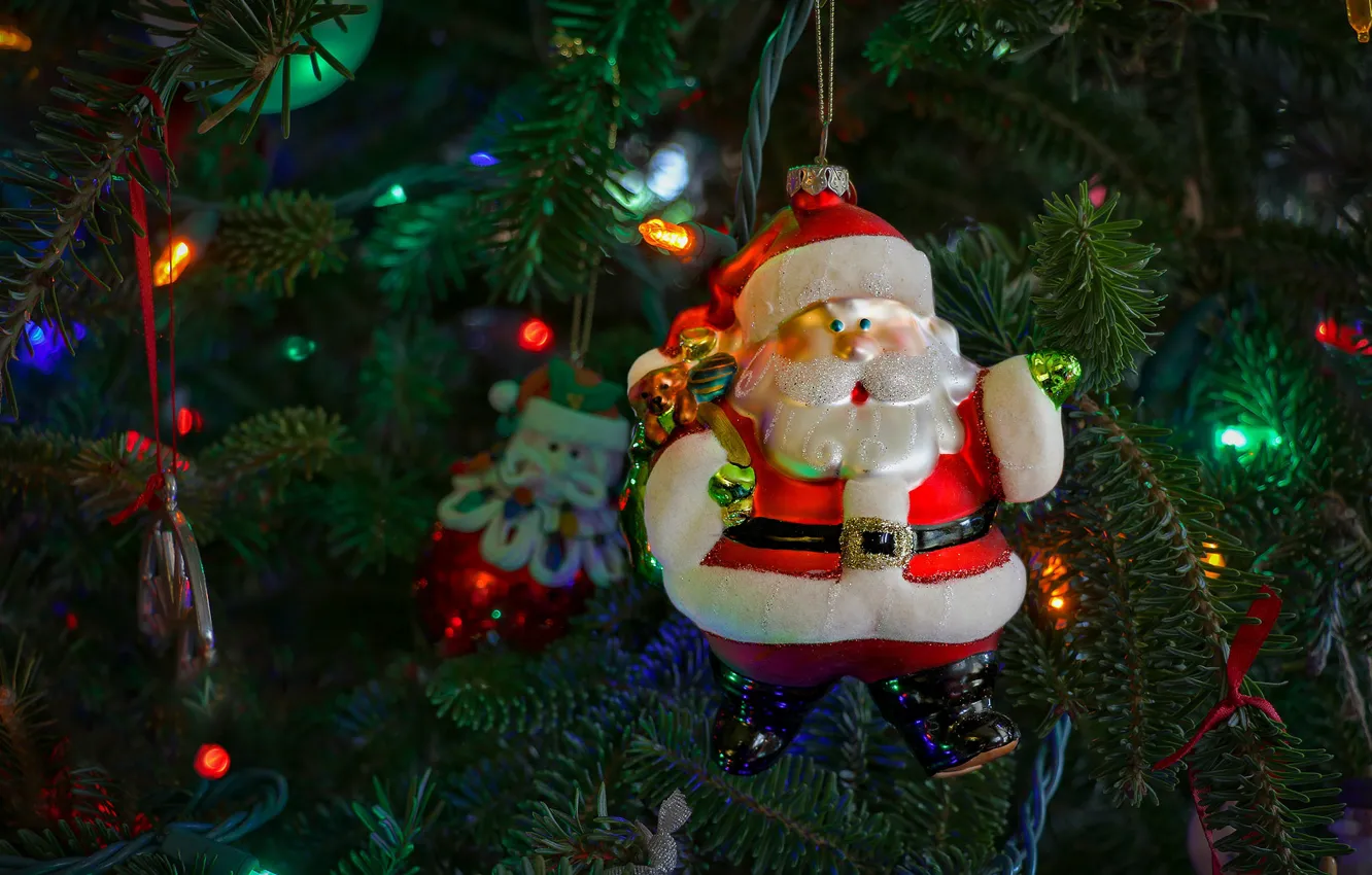 Фото обои украшения, ветки, праздник, игрушка, новый год, рождество, огоньки, ёлка