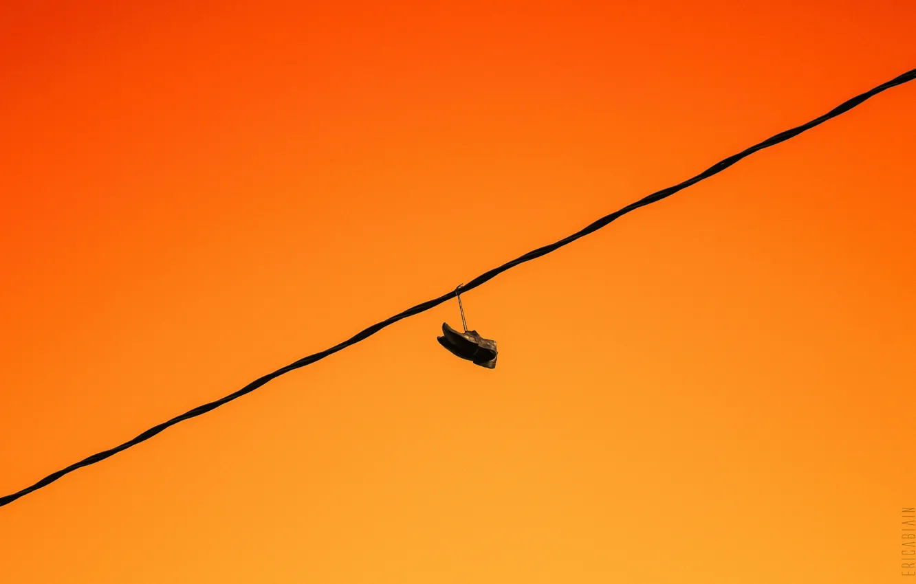Фото обои sunset, shoes, wire