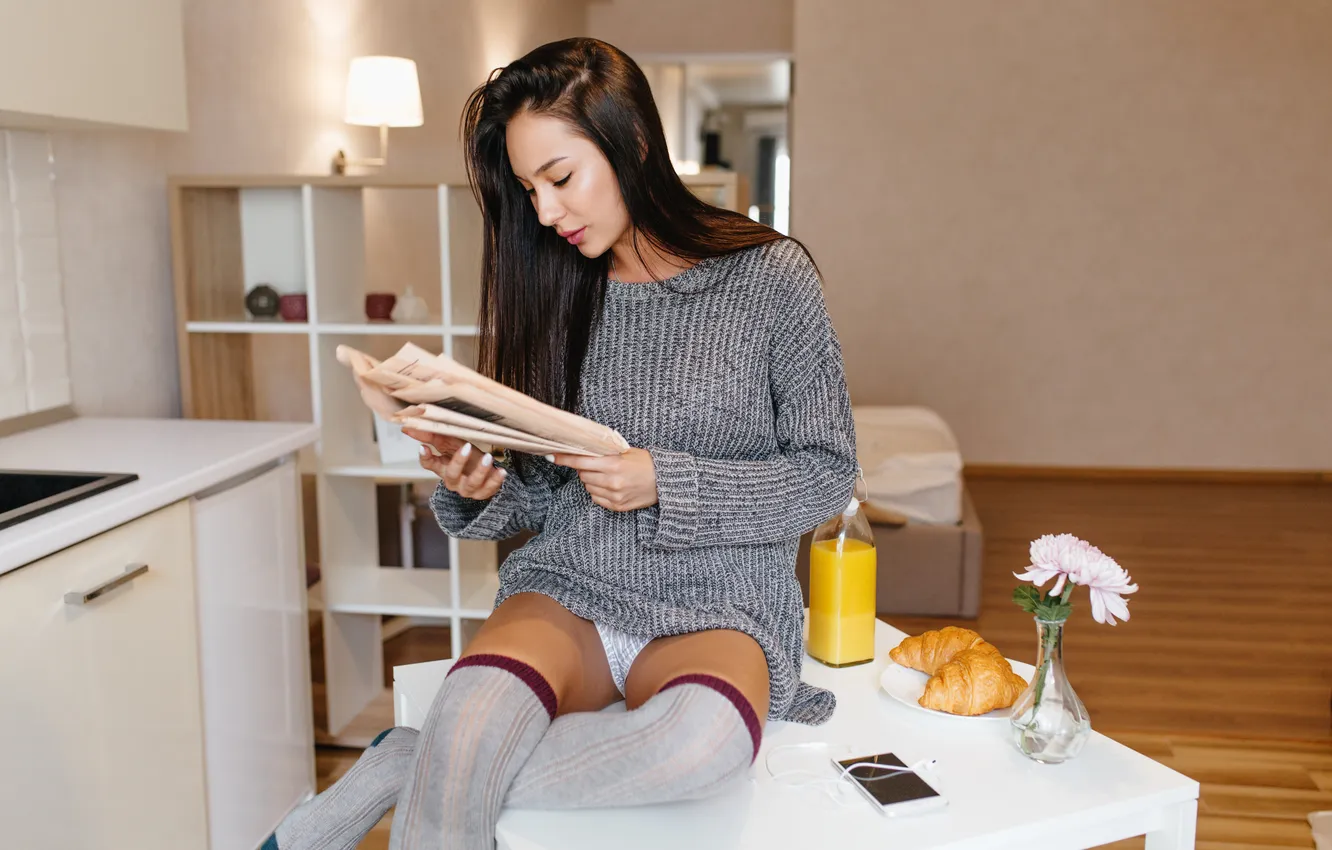 Фото обои lady, brunette, reading, gray, sweater, knee socks, busy