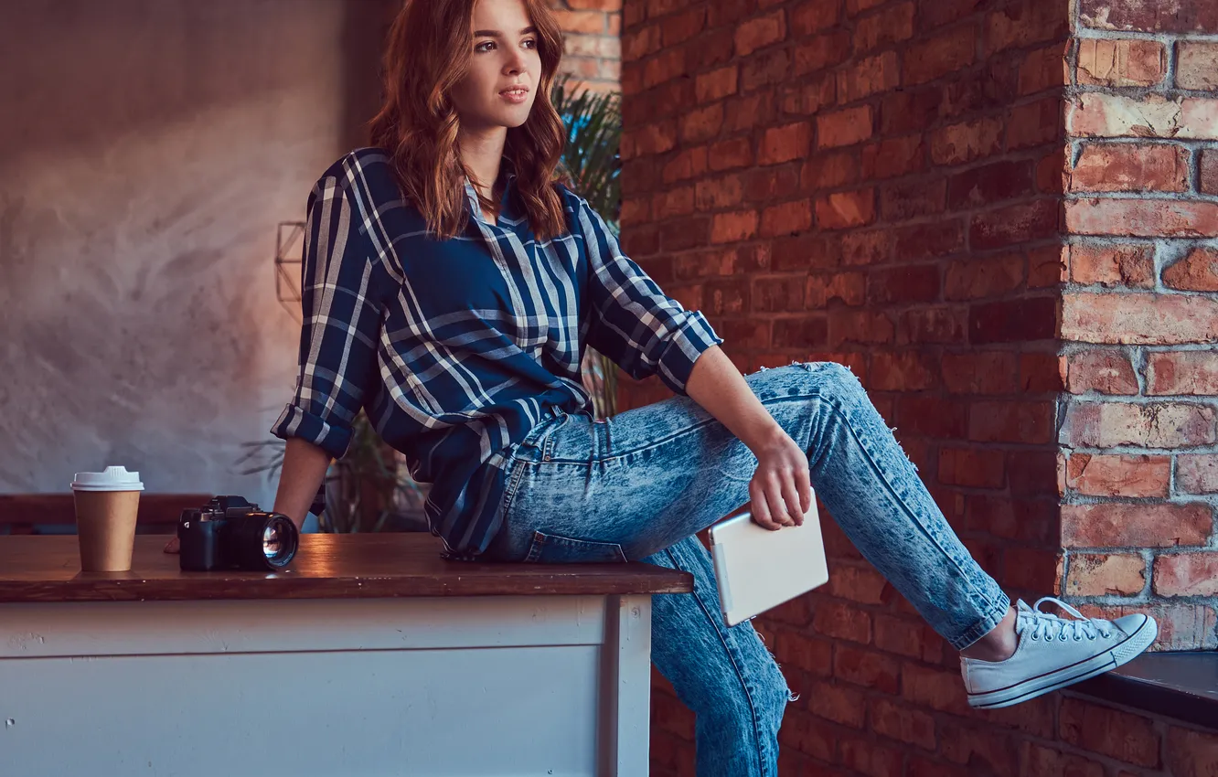 Фото обои girl, young, jeans, shirt, long-haired, sneakers