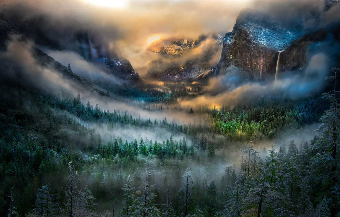 Фото обои зима, лес, горы, туман, рассвет, водопад, долина, California