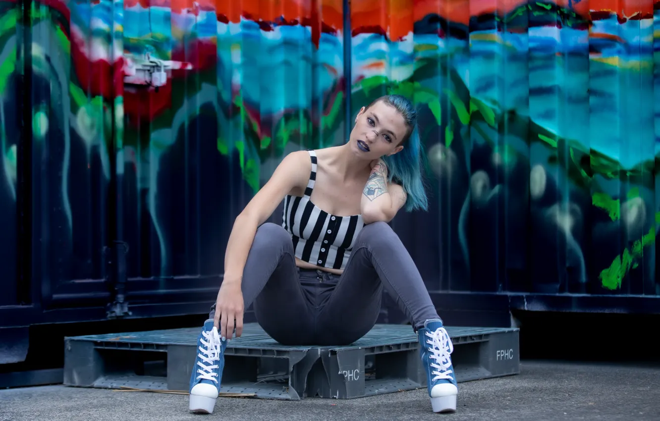 Фото обои девушка, поза, фон