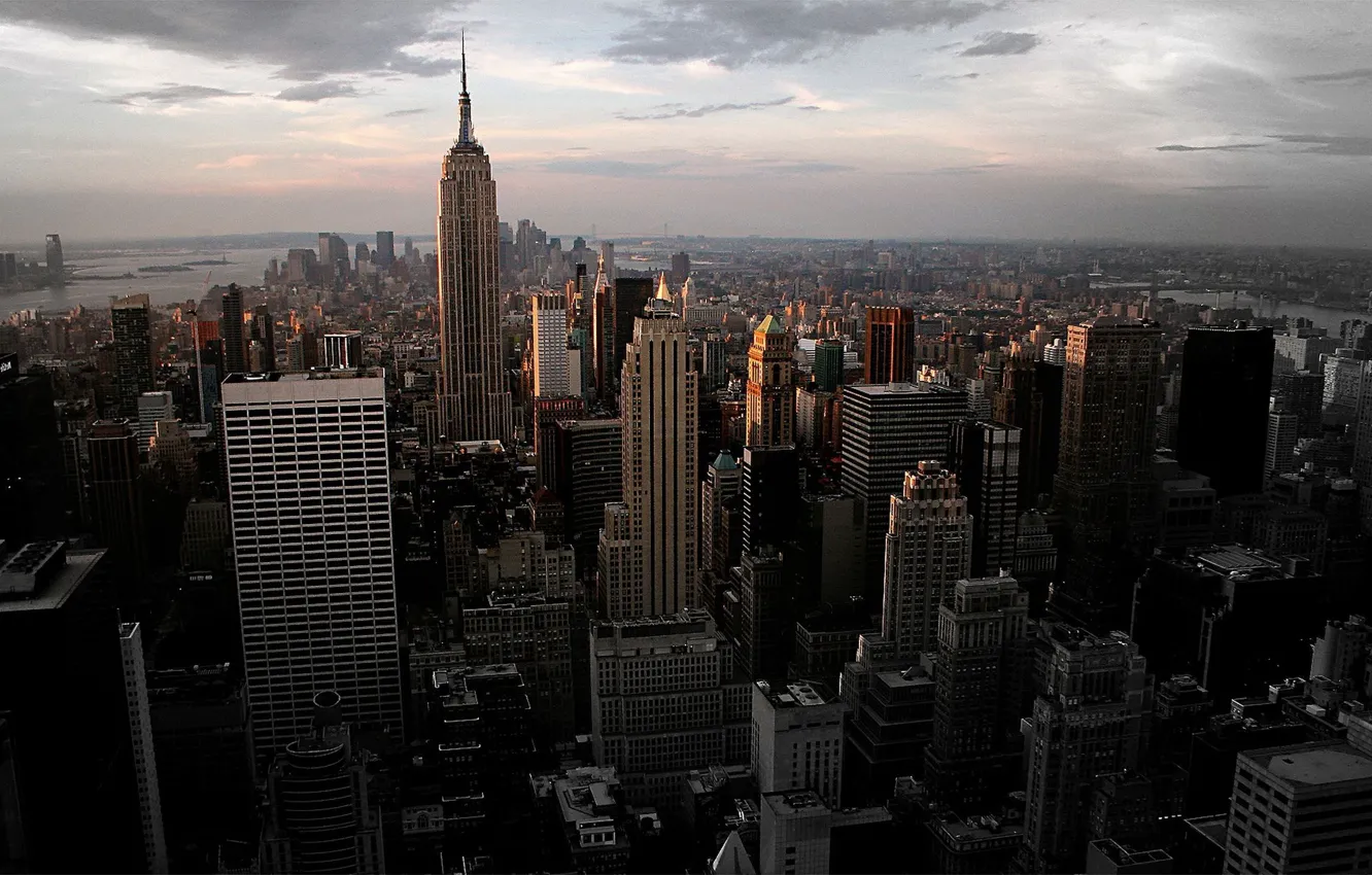 Фото обои Manhattan, New York City, dawn, skyscrapers