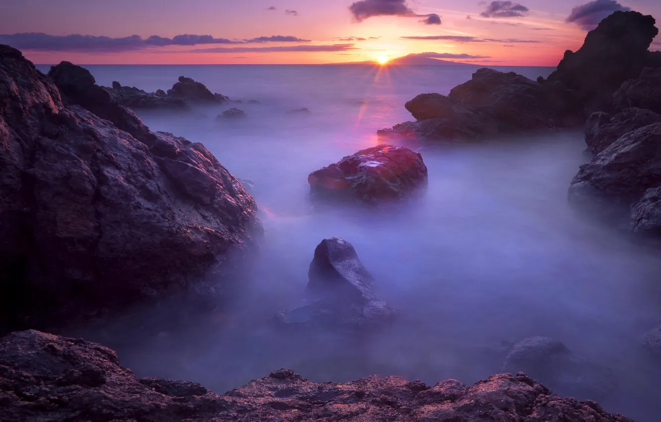 Фото обои море, закат, туман, камни, сумерки