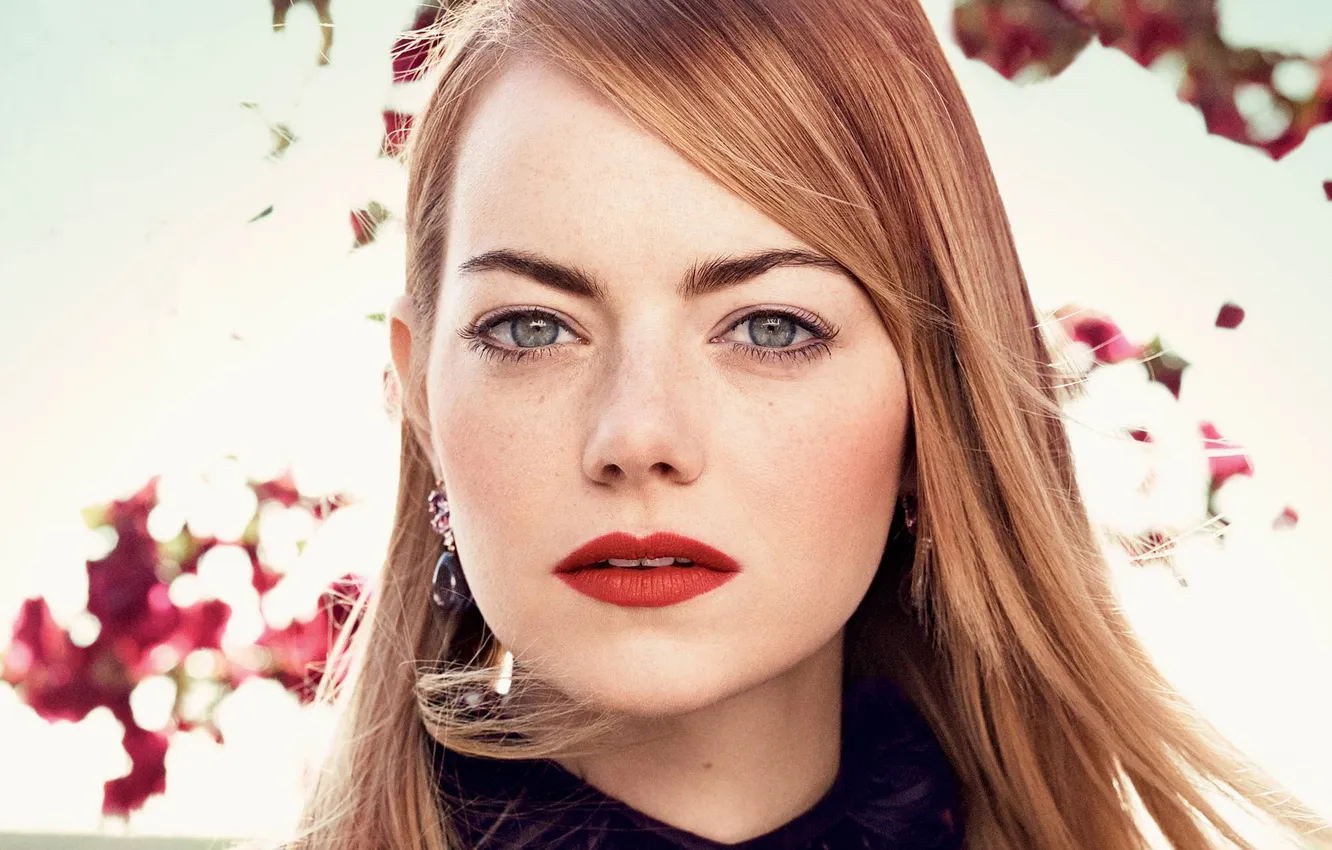 Фото обои крупный план, портрет, актриса, красотка, Emma Stone, Эмма Стоун, Vogue