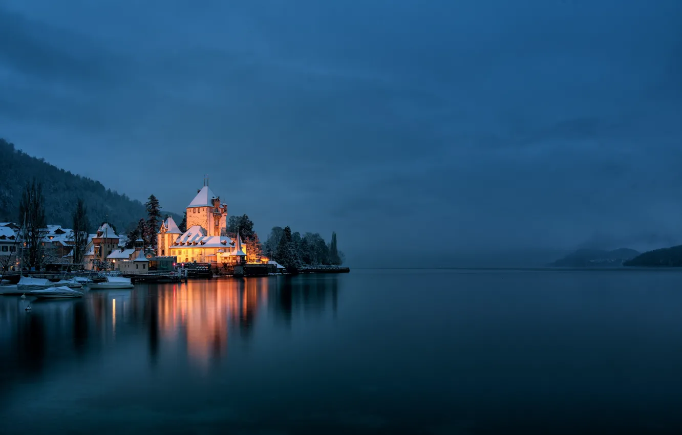 Фото обои зима, ночь, озеро, замок, Швейцария, Switzerland, Lake Thun, Замок Оберхофен