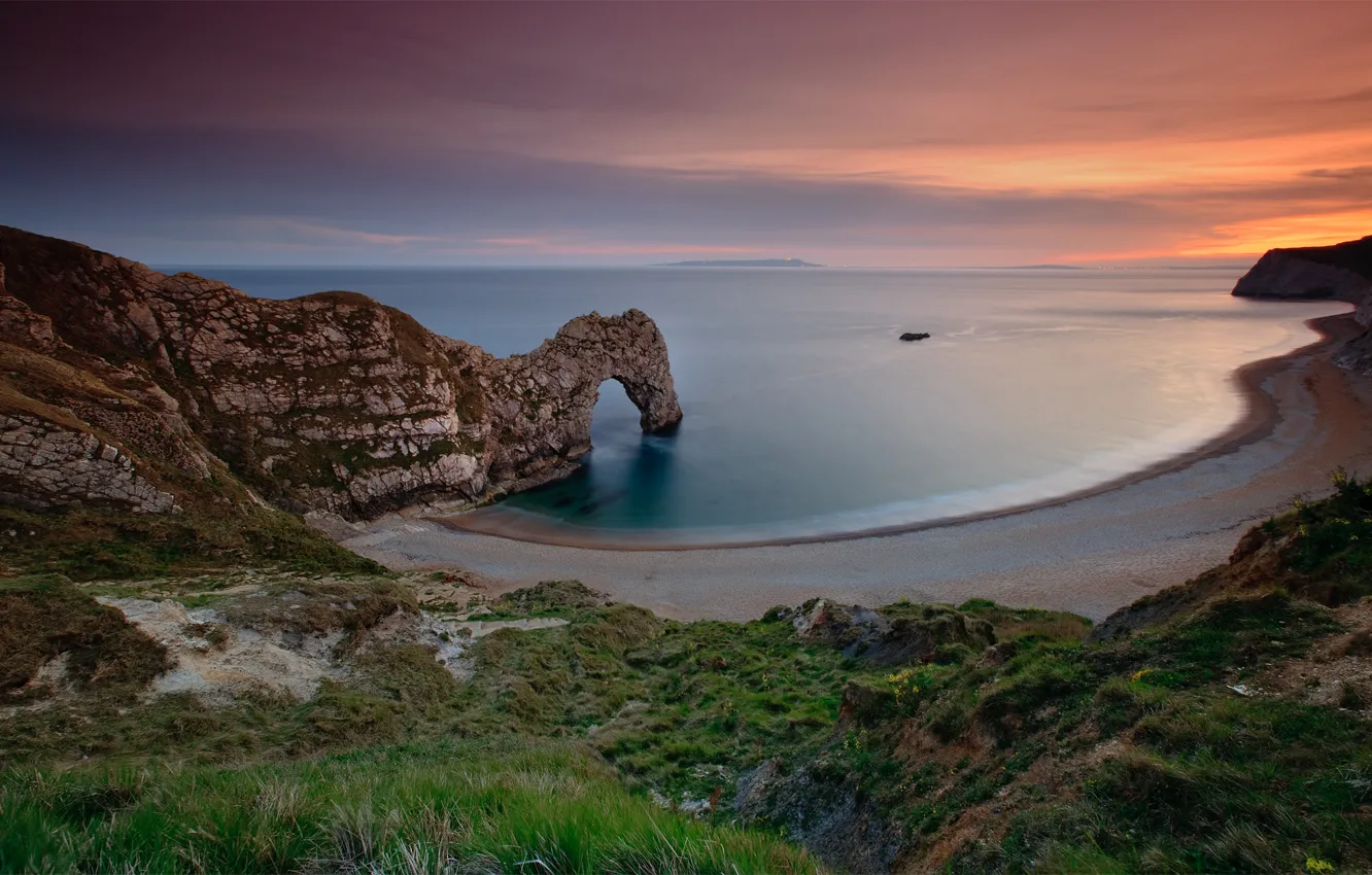 Фото обои море, небо, вода, закат, скалы, Англия, Пляж