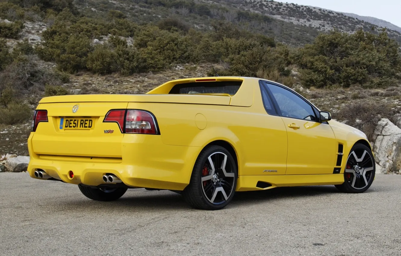 Фото обои желтый, гора, вид сзади, пикап, Vauxhall, VXR8, воксхол, Maloo