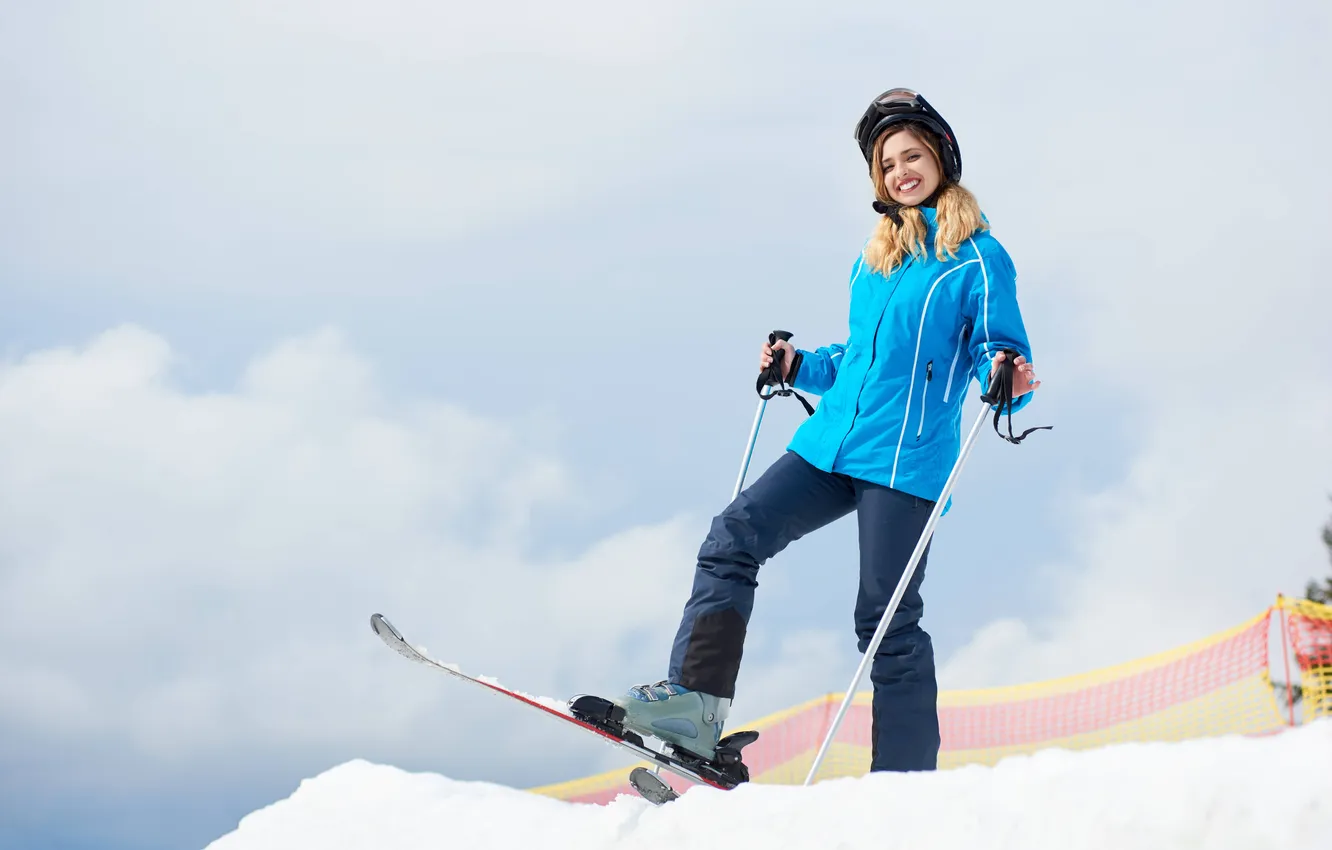 Фото обои girl, lifestyle, mountain, hill, holiday, leisure, helmet, health