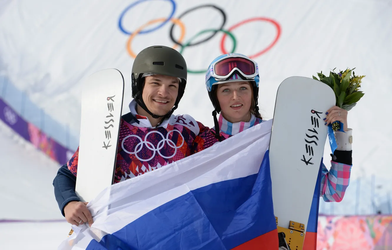 Фото обои семья, пара, медаль, Олимпиада, сноубордисты, золотая, Сочи 2014, Виктор Уайлд