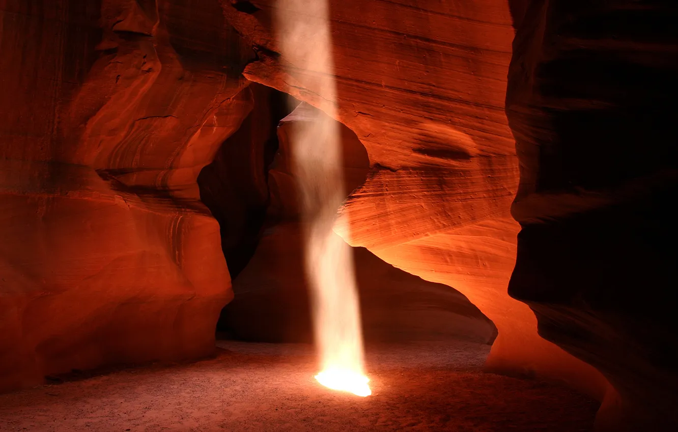 Фото обои свет, горы, красный, луч, каньон