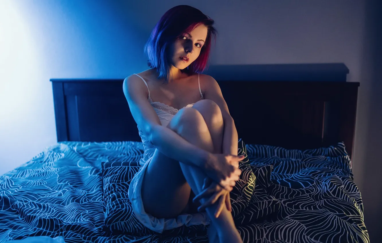 Фото обои девушка, фон, кровать