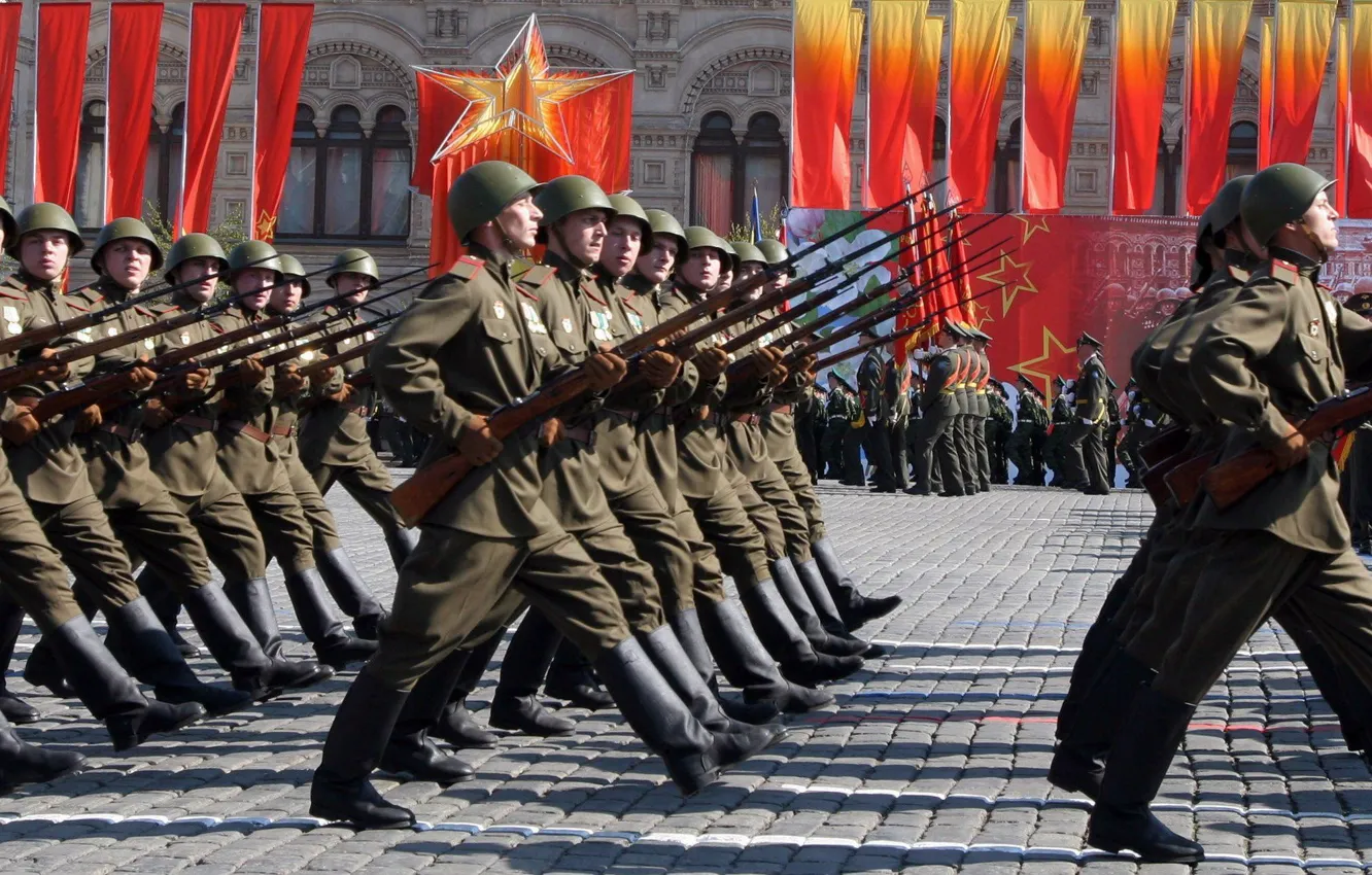 Фото обои оружие, 9мая, солдаты, форма, парад, флаги