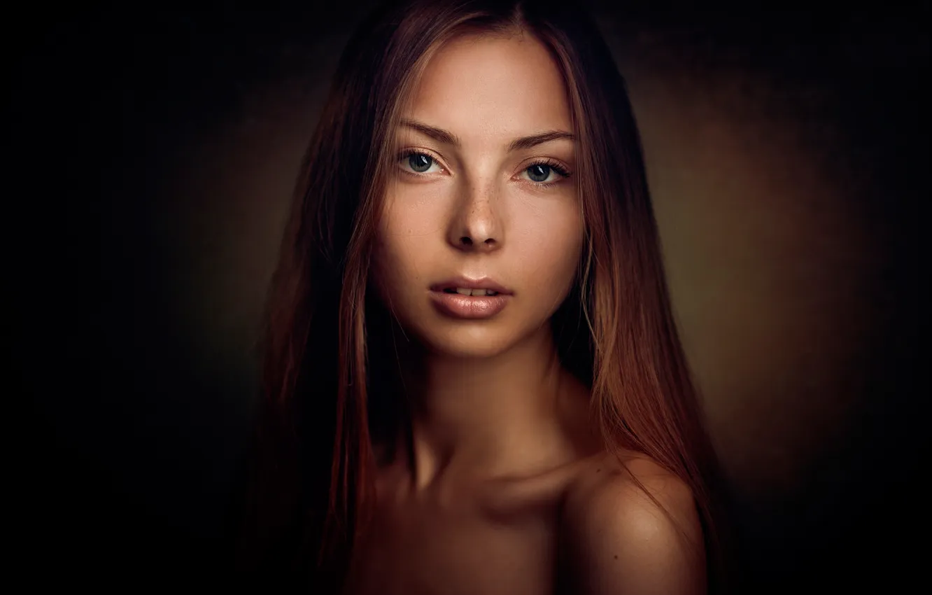 Фото обои портрет, веснушки, кареглазая