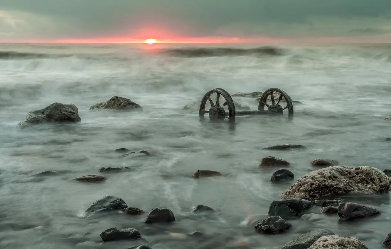 Фото обои море, пейзаж, закат, колёса