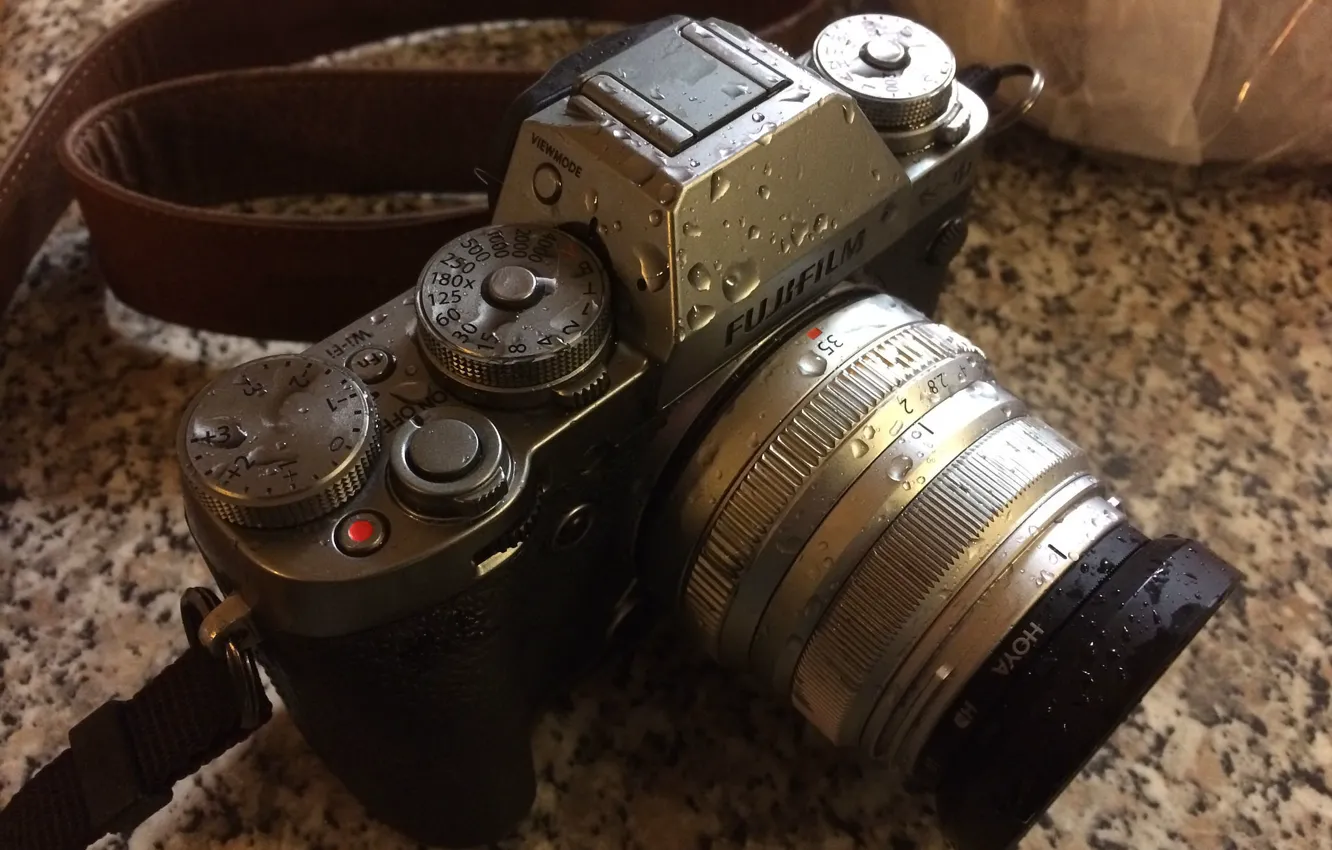 Фото обои camera, drops, lens, Fujifilm, camera strap