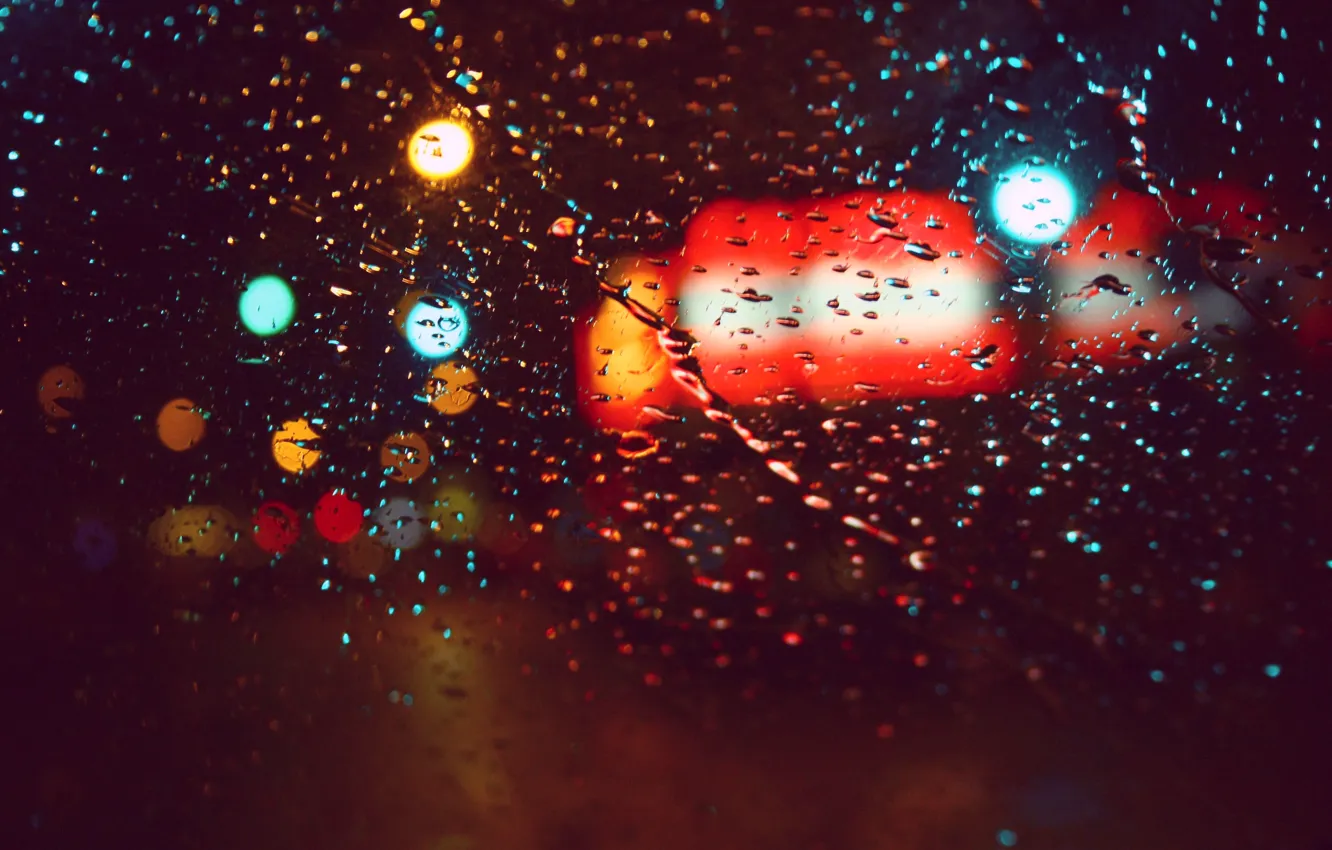 Фото обои стекло, цвета, капли, макро, огни, блики, дождь