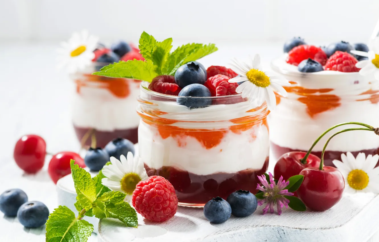 Фото обои вишня, ягоды, малина, черника, десерт, cream, dessert, milk