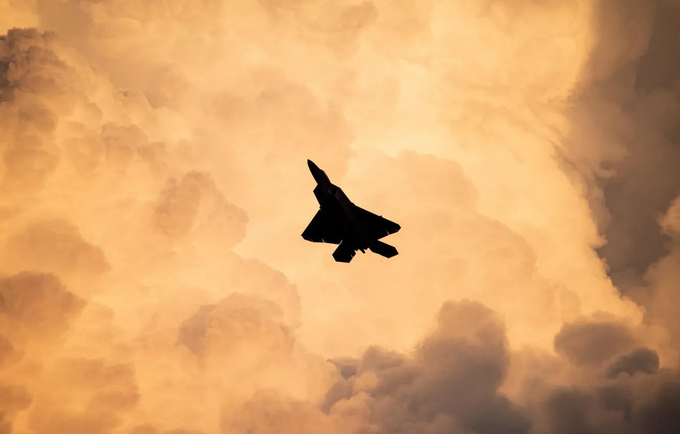 Фото обои Стелс, облока, малозаметный, многоцелевой истребитель пятого поколения, Lockheed/Boeing F-22 Raptor