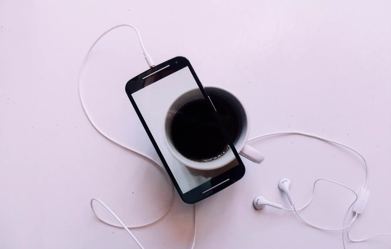 Фото обои cup, coffee, picture, cell phone, earphone