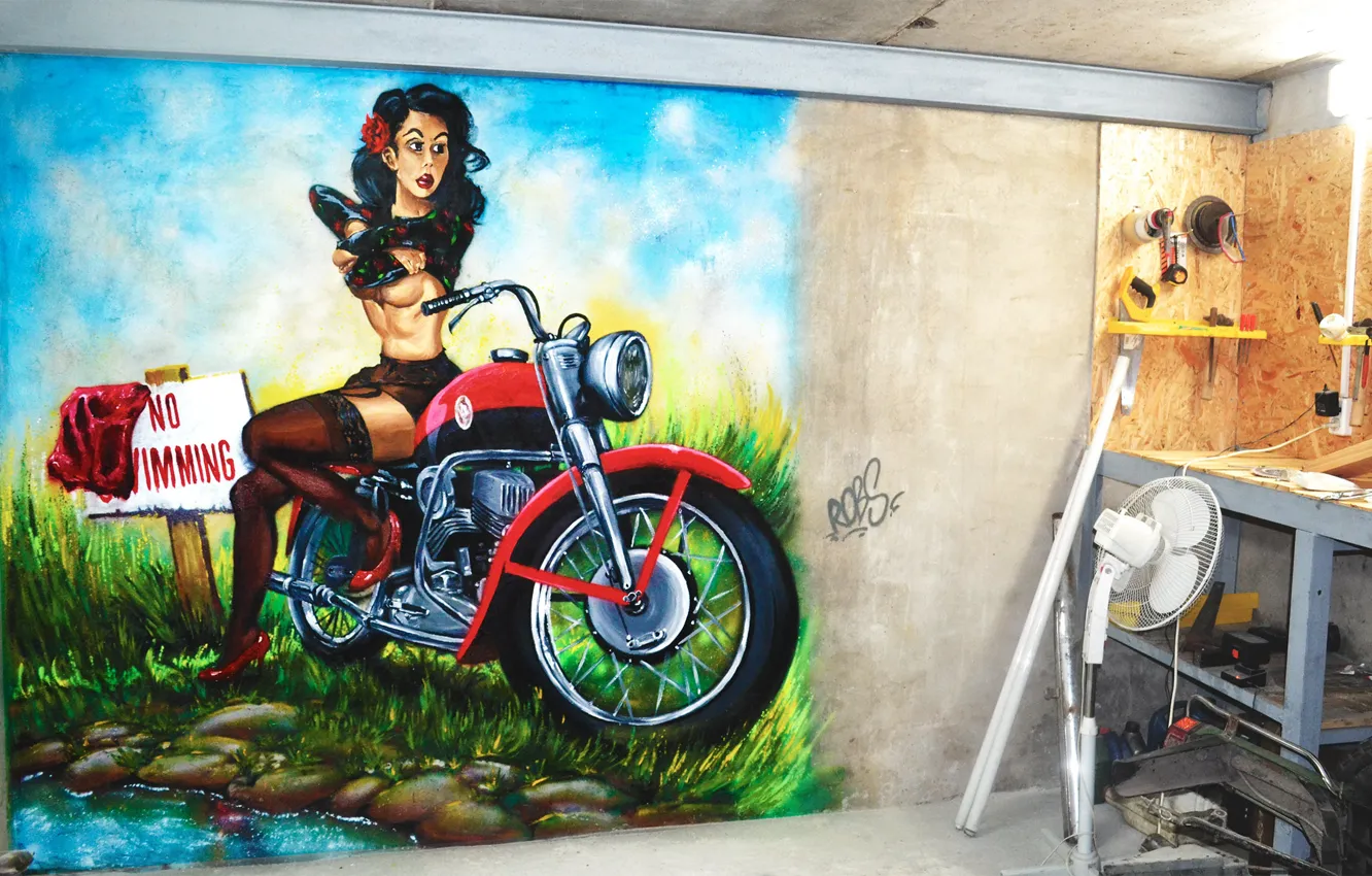 Фото обои лето, девушка, природа, граффити, рисунок, гараж, мотоцикл, байк