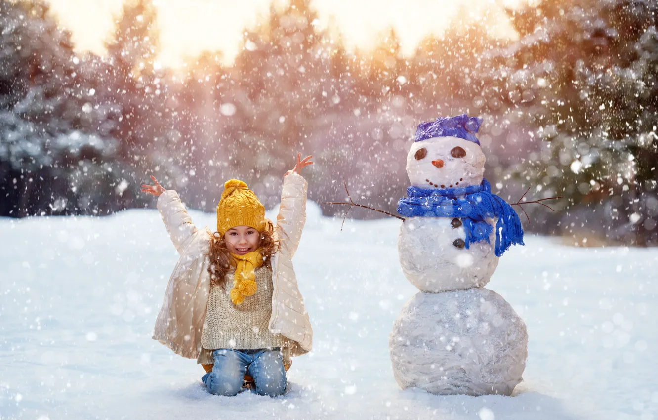 Фото обои Зима, Дети, Девочка, Снежинки, Снеговик, Шапки