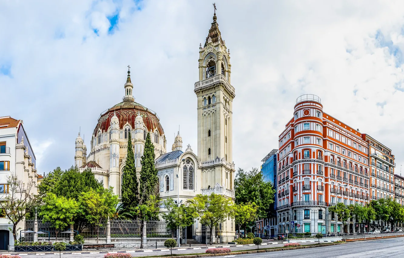 Фото обои здания, архитектура, Испания, Spain, Madrid, Мадрид, Church of San Manuel y San Benito, Церковь Святых …