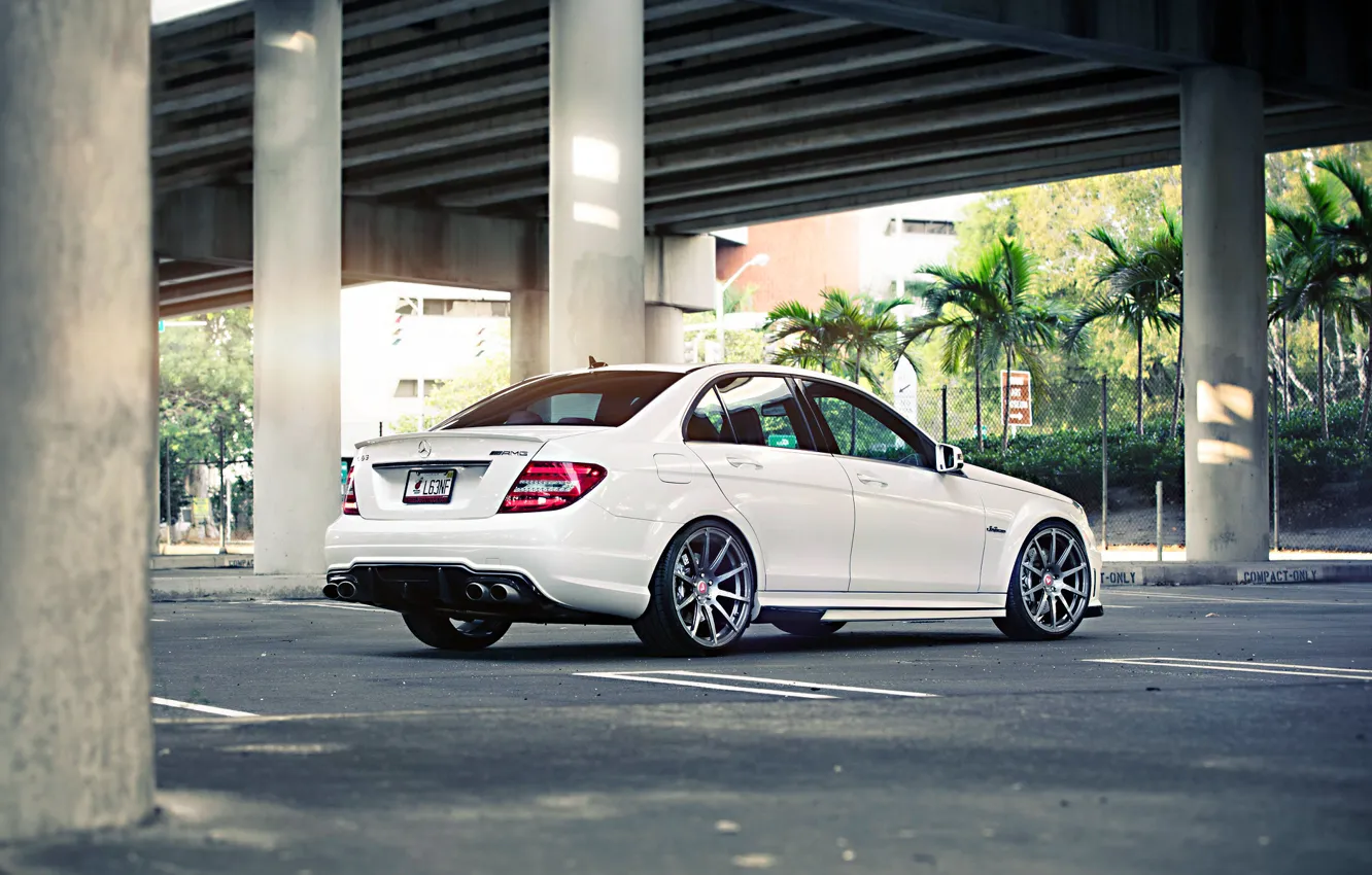 Mercedes c63 AMG 1920 1080