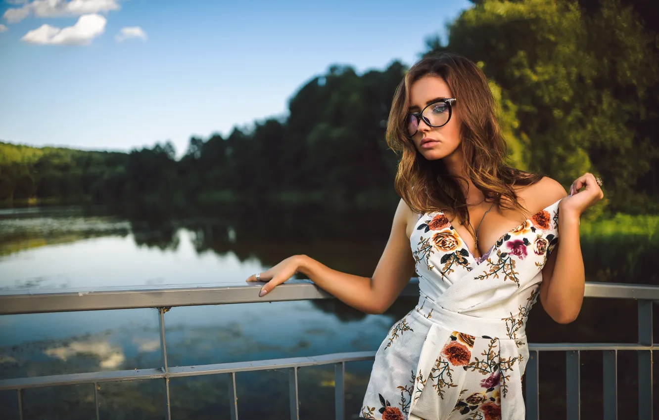 Фото обои грудь, вода, девушка, платье, очки, Dmitry Medved, Екатерина Белини