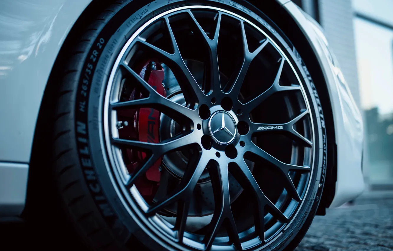 Фото обои Mercedes-Benz, Mercedes, logo, AMG, wheel, C-Klasse, C-Class, Mercedes-AMG C 63 S E Performance