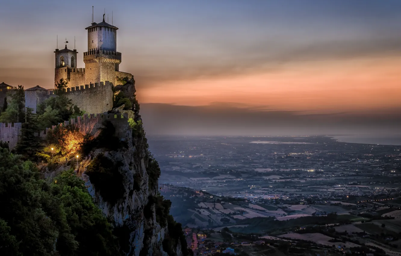 Фото обои San Marino, Castello di San Marino Città, Watch Tower