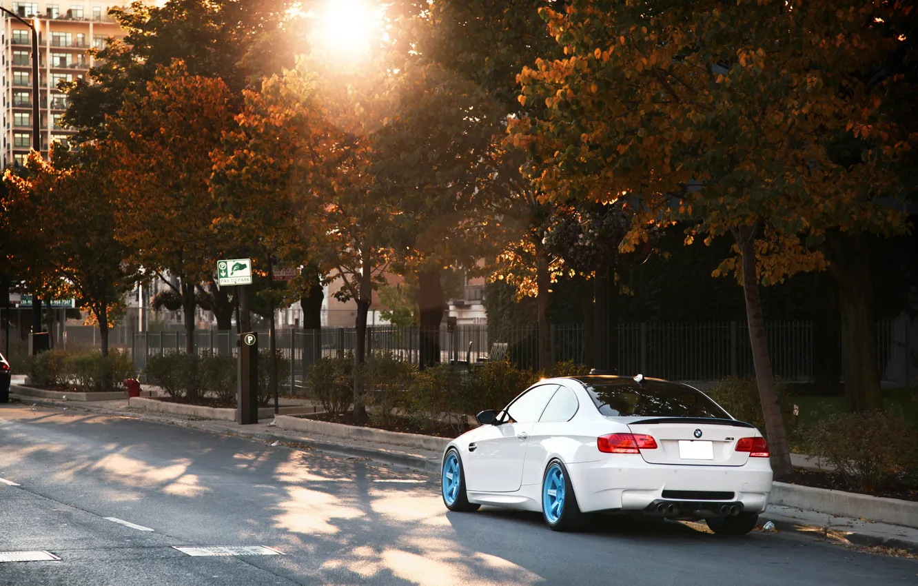 Фото обои белый, бмв, BMW, white, блик, E92, IND, осень. солнце