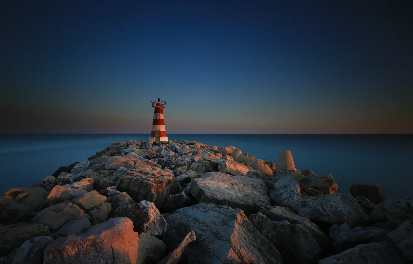 Фото обои море, камни, маяк, Португалия, Faro, волнорез, Vilamoura