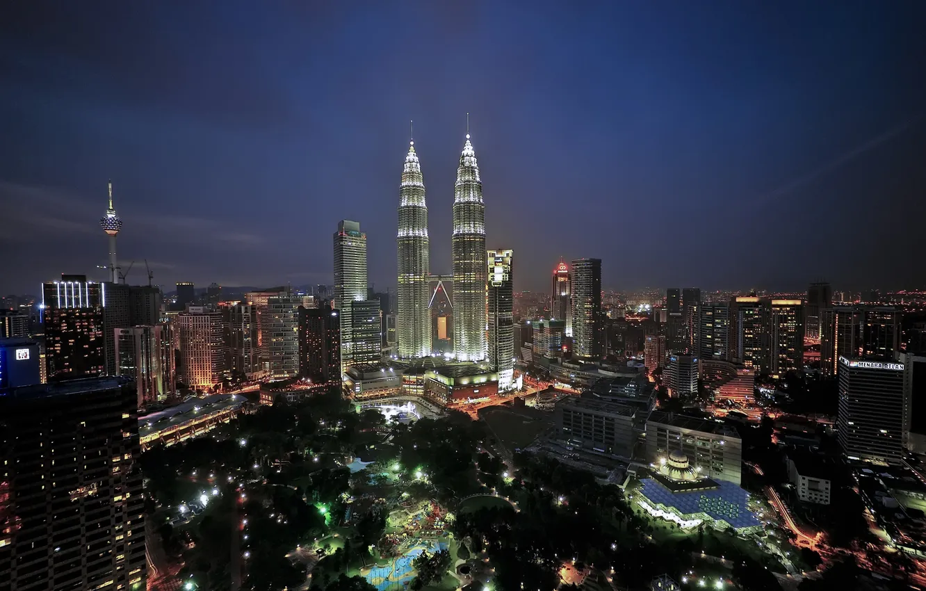 Фото обои огни, небоскребы, сумерки, Малайзия, Куала-Лумпур