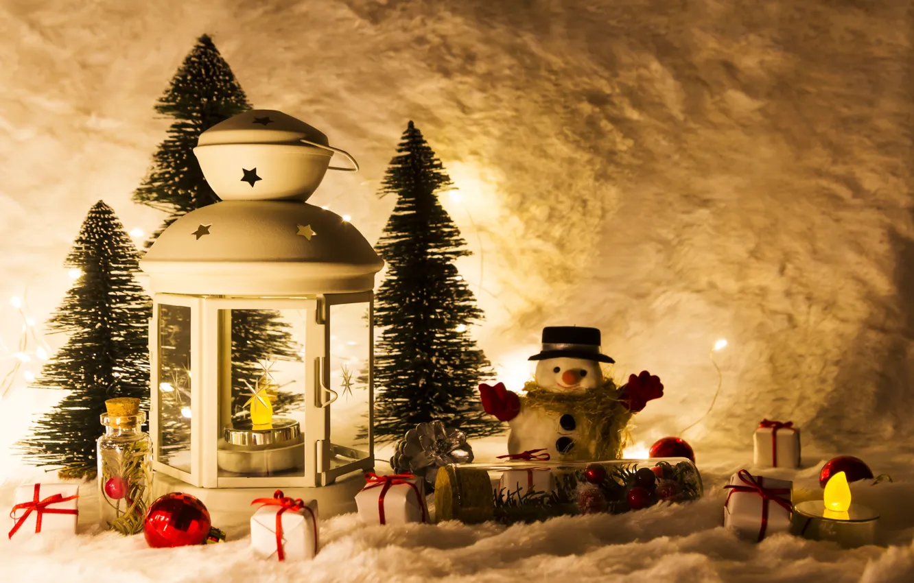 Фото обои зима, снег, украшения, Новый Год, Рождество, фонарь, подарки, Christmas